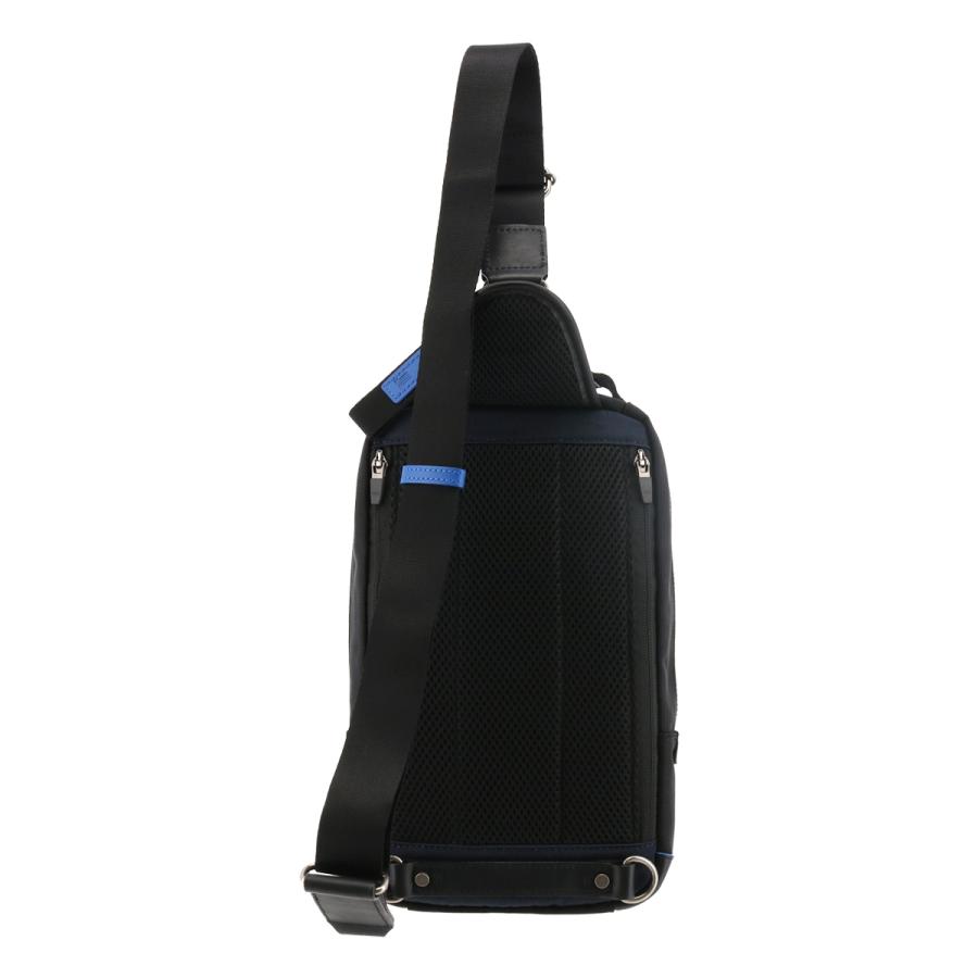 LANVIN en Bleu ランバンオンブルー ボディバッグ ワンショルダー