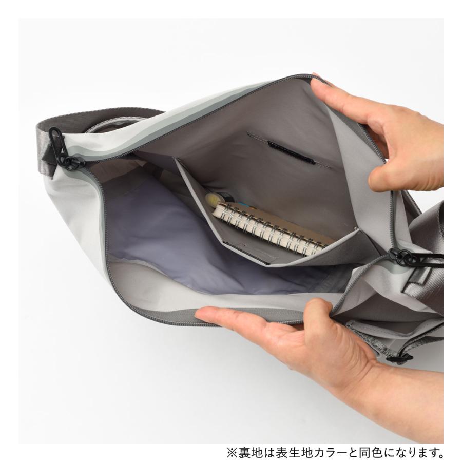 MILESTO（ミレスト） ショルダーバッグ 13インチ 撥水 防水 リキッド
