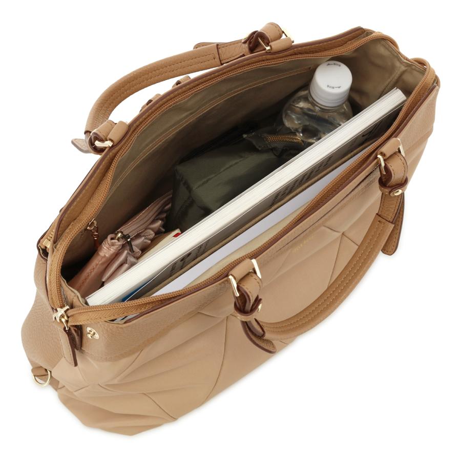 美品 PELLE BORSA ペレボルサ A4収納大容量 軽量 ショルダーバッグ PELLE BORSA（ペレボルサ） トートバッグ 2WAY レディース 4430