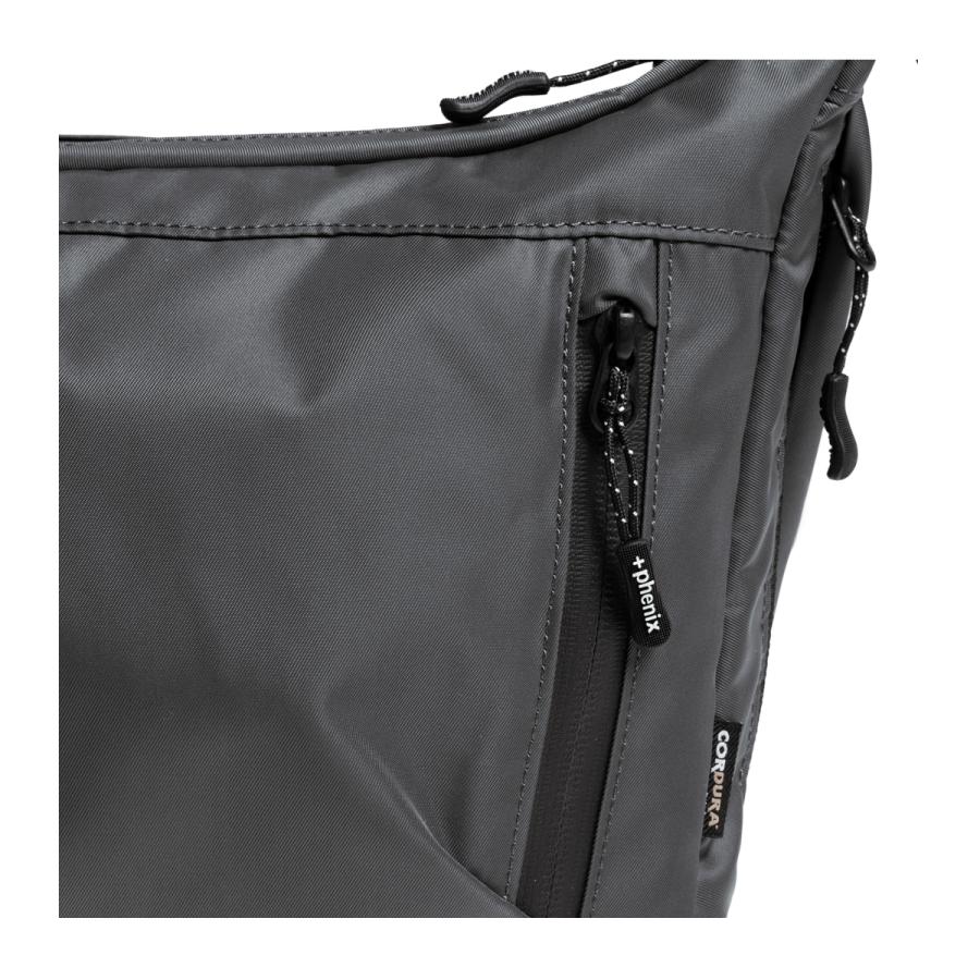 プラスフェニックス EXPAND SHOULDER BAG 6+ エクスパンド ショルダーバッグ おしゃれ かっこいい ブランド アウトドア レジャー スポーツウェアの画像
