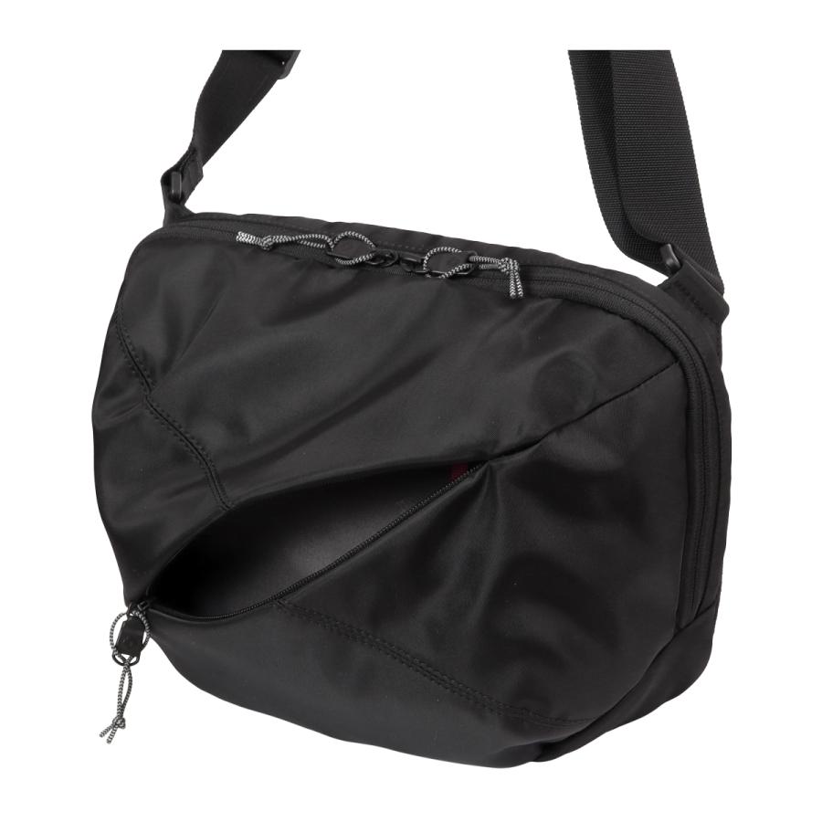 Samsonite RED サムソナイトレッド ボディバッグ M バイアスジャック4D