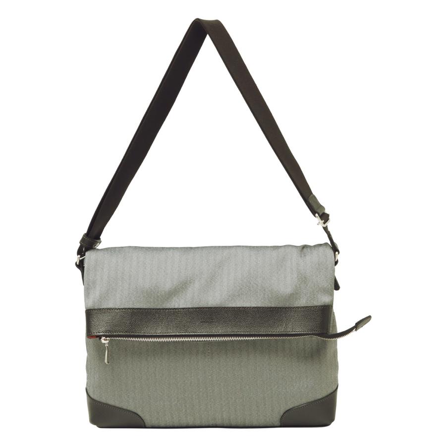 TAKEO KIKUCHI（タケオキクチ） ショルダーバッグ 日本製 A4 撥水