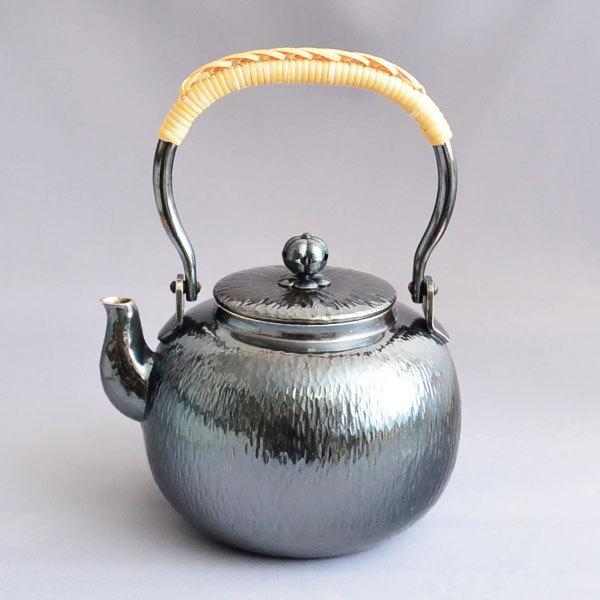 銀瓶 茶道具 秀峰堂製 丸型 石目 銀瓶 五合 純銀メッキいぶし仕上げ