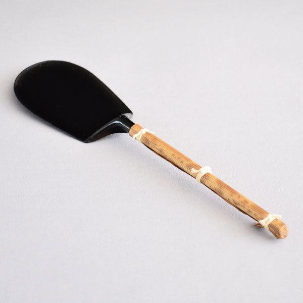 灰匙 茶道具 灰形用 五本組灰匙セット 黒竹皮巻 : 茶道具専門店 (有
