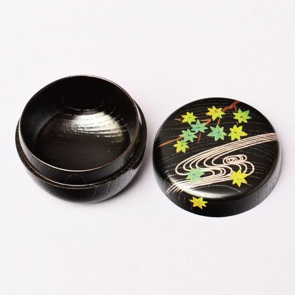 茶道具　香合　飾兜　一閑塗 香合 茶道具 掻合塗 白粉解 青楓香合 : 茶道具専門店 (有)菊池商店