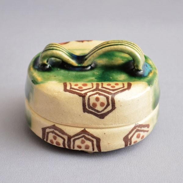 香合　織部　ハジキ香合　緑・茶色　共箱　時代　幕末 香合 茶道具 田中源彦 作 織部ハジキ香合 : 茶道具専門店 (有)菊池商店