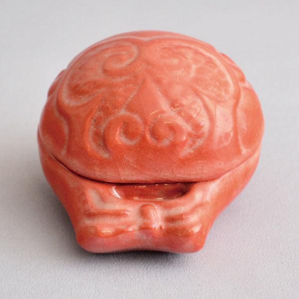 香合 茶道具 七代 川嵜和楽(川崎和楽) 作 赤楽木魚香合 : 茶道具専門店