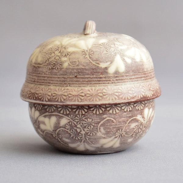 香合 茶道具 森里陶楽 作 紫三島鈴香合 : 茶道具専門店 (有)菊池商店