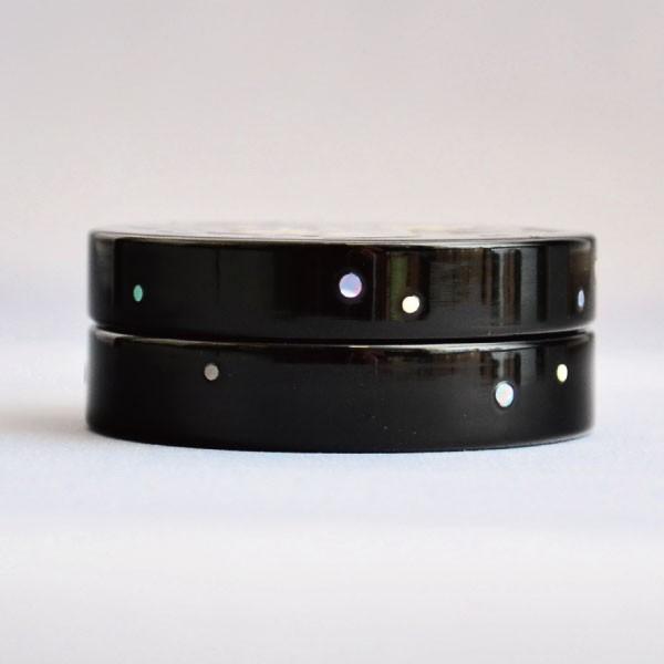 香合 茶道具 斉藤宗慎 作 青貝入 花筏香合 : 茶道具専門店 (有)菊池