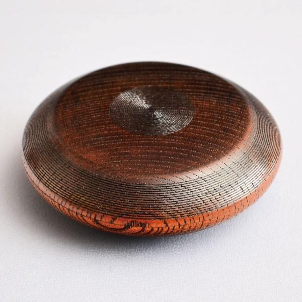 欅香合　土居 義峰作　招善寺　本堂修復　内陣欅柱　制作　茶道具/香合/妙心寺 香合 茶道具 神代欅 摺漆 千筋香合 : 茶道具専門店 (有)菊池商店