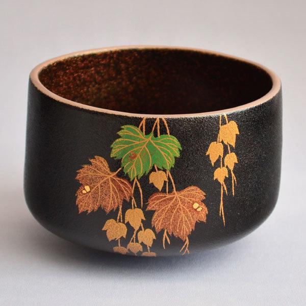 茶道具　茶碗　吉田華正 作　黒乾漆粉塗 蔦蒔絵茶碗 内梨地 | 