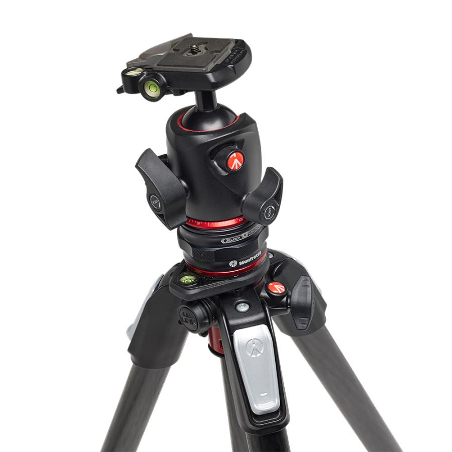 Manfrotto マンフロット(Manfrotto)055プロカーボン4段三脚+ Manfrotto マンフロット(Manfrotto)055プロカーボン4段三脚+