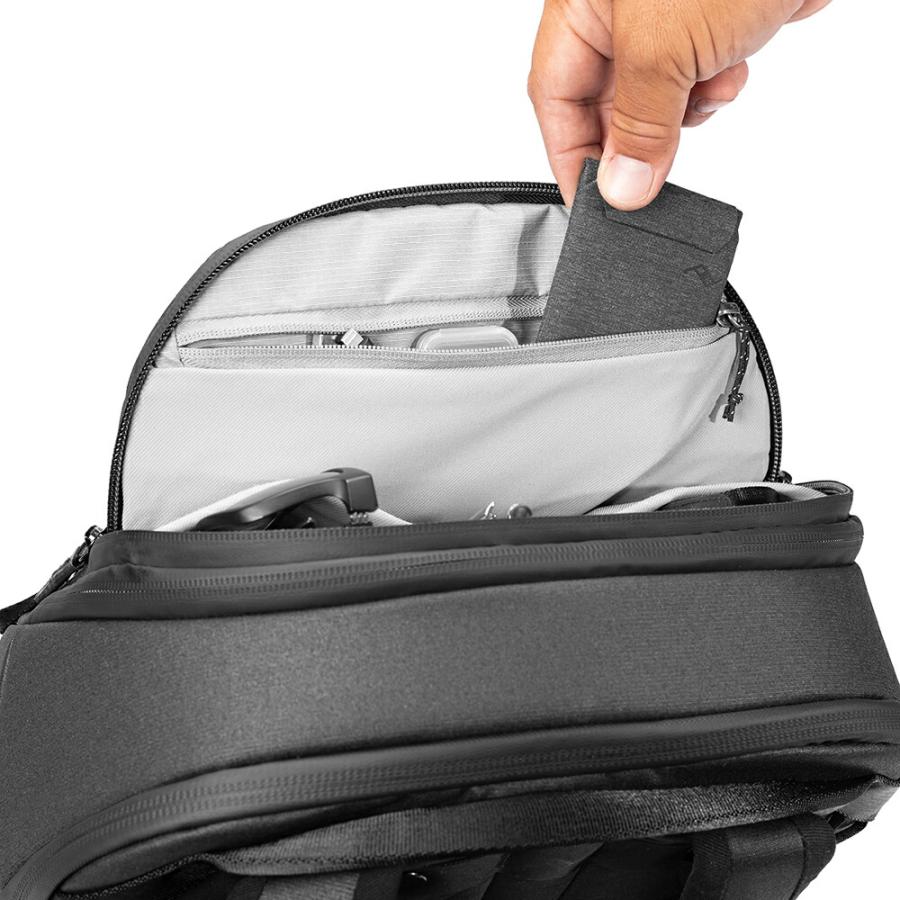 ピークデザイン BTR-30-BK-2 トラベルバックパック 30L ブラック Peak Design(ピークデザイン) トラベル バックパック 30L