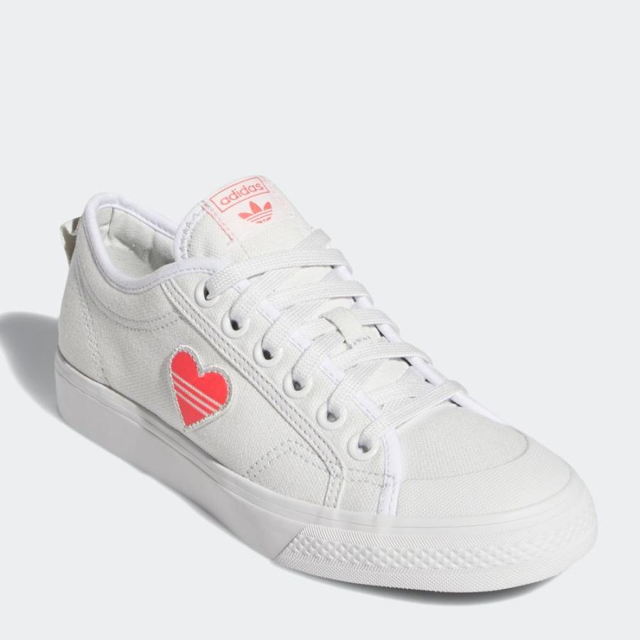 2020年バレンタイン限定♪ adidas NIZZA TREFOIL レディース＆メンズ ニッツァ トレフォイル  ホワイト