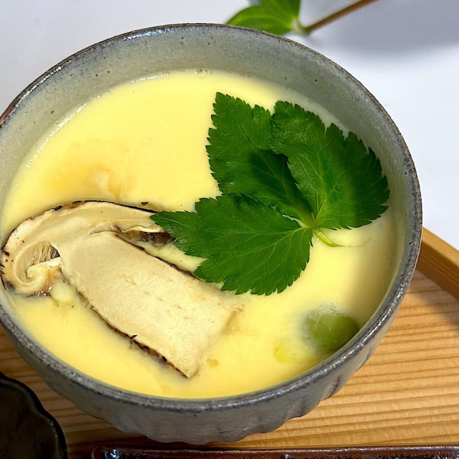 生鮮松茸 【中つぼみ】1kg 2026 中国産 秋の味覚 生松茸 贈り物