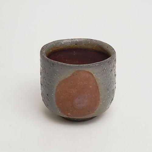 備前焼 柴岡信義作 酒呑（窯変）（信義-02）| おしゃれ 日本製 工芸品