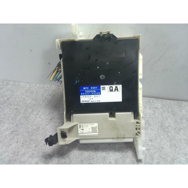 アクア DAA-NHP10 その他 コントロールユニット S 8V7 DENSO 238000 