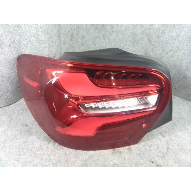 ベンツ Aクラス DBA-176042 左テールランプ A180 AMG スタイル