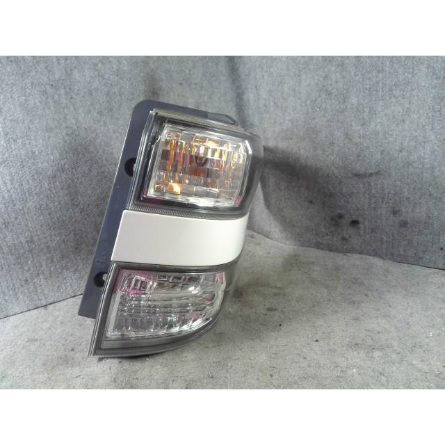 アルファード DBA-ANH20W 右リヤ純正テール