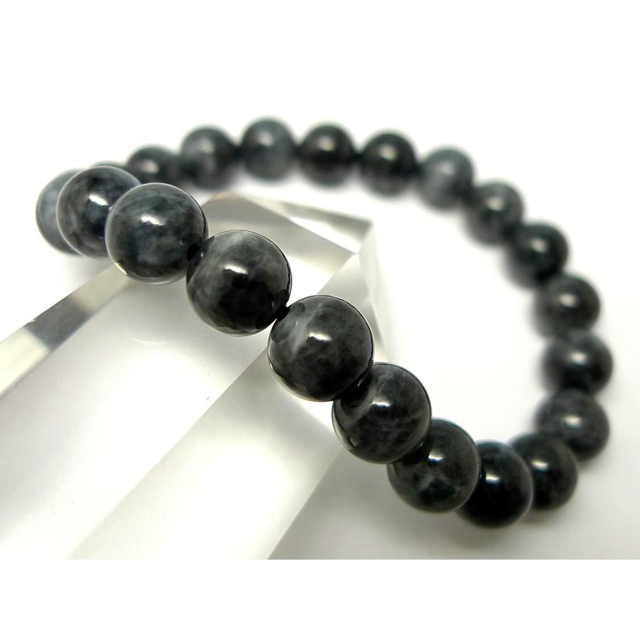 本翡翠ミャンマー産翡翠ブレスレットです。腕周り約5.5センチ N057 本翡翠ミャンマー産翡翠ブレスレットです。腕周り約5.5センチ N057