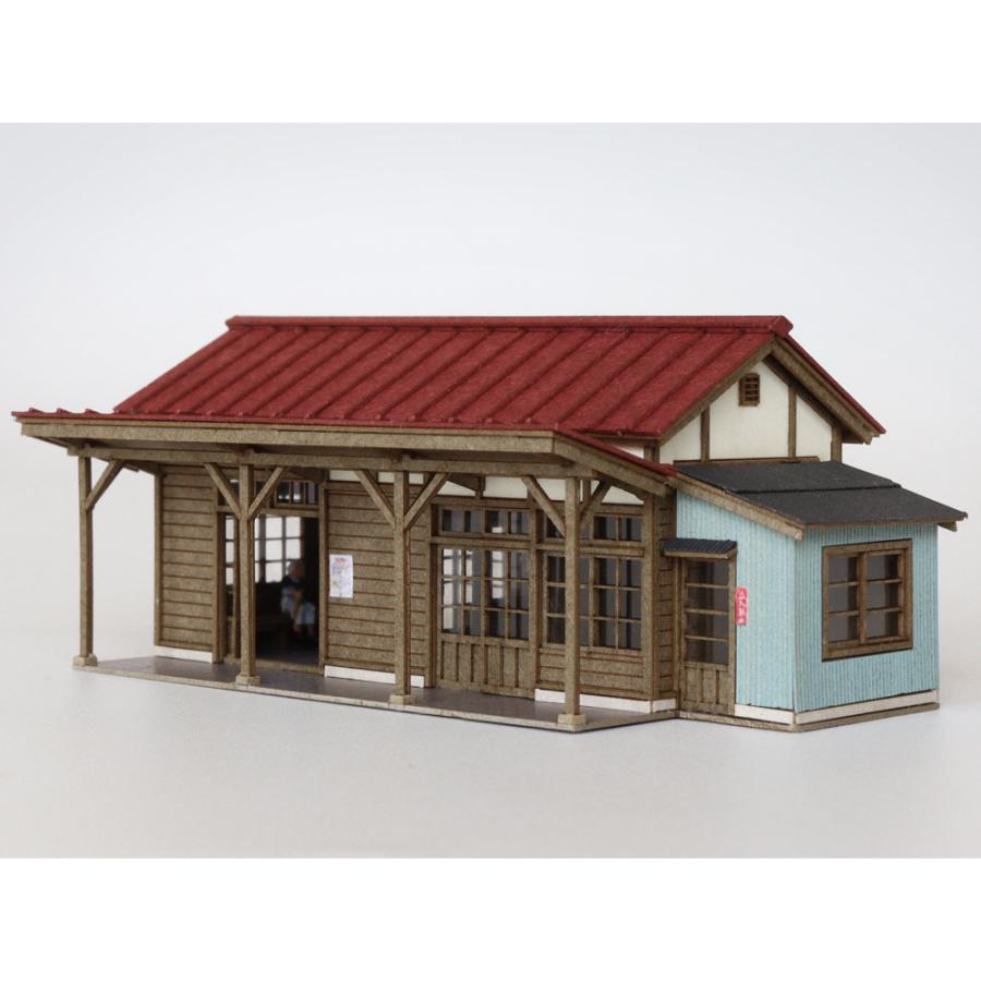 田舎の木造小型駅舎 ：梅桜堂 N(1/150) 着色済みキット ST-042-15C