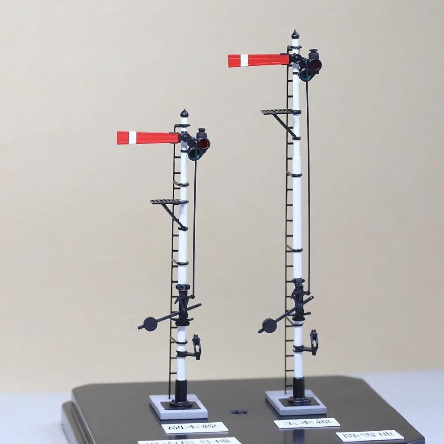 メルクリン HO 7040 + 7041 腕木式信号機 動作確認済み 元箱入り 1/80 ＜点灯・可動式＞ 降雪地仕様 腕木信号機 「場内信号機 」主本線
