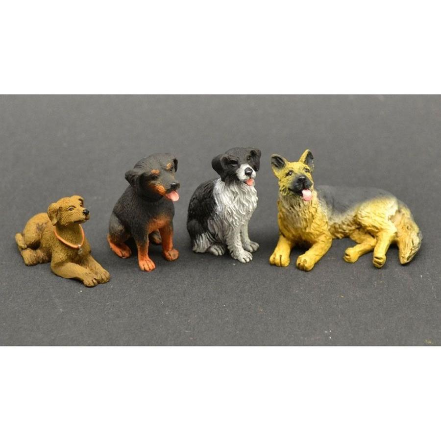 大型の犬 ：リアリティインスケール/フレデリクス 未塗装キット 1/35