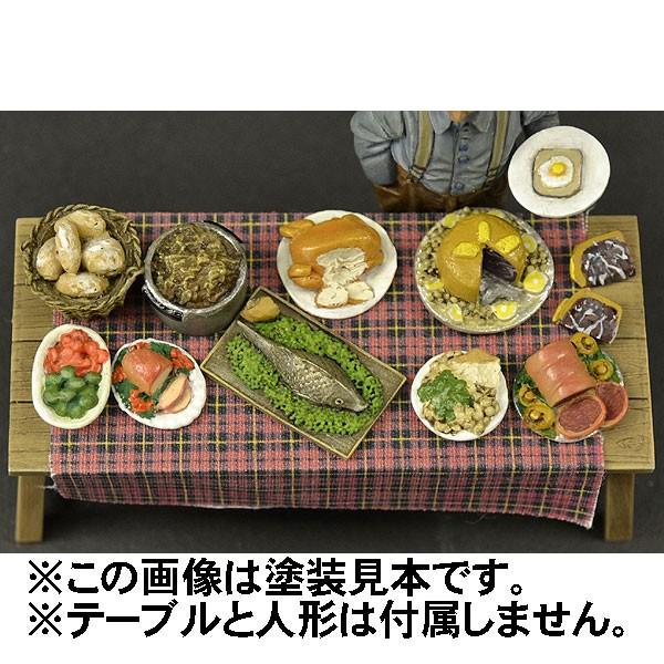 盛り付けられた料理セット 2 ：リアリティインスケール 未塗装キット 1