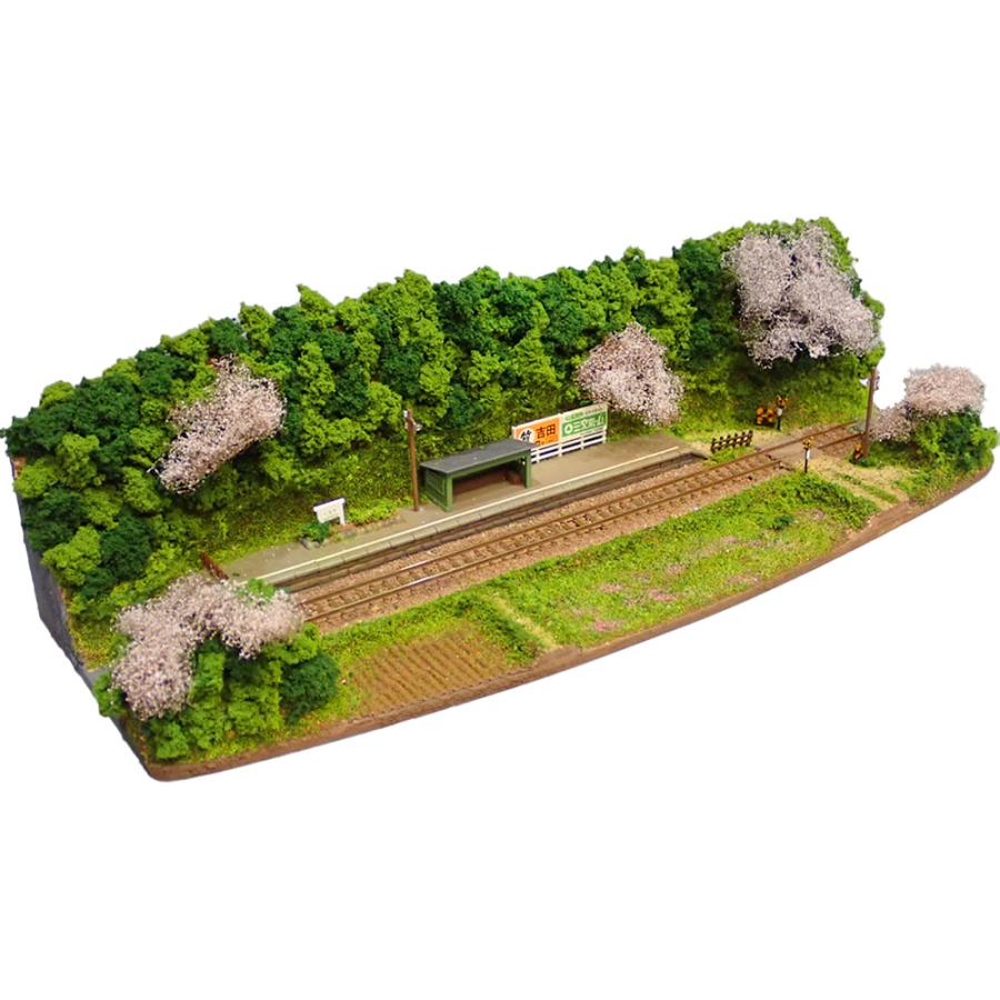3台限定】Nゲージ ミニレイアウト 春の小駅 ：KDF 塗装済完成品 1/150