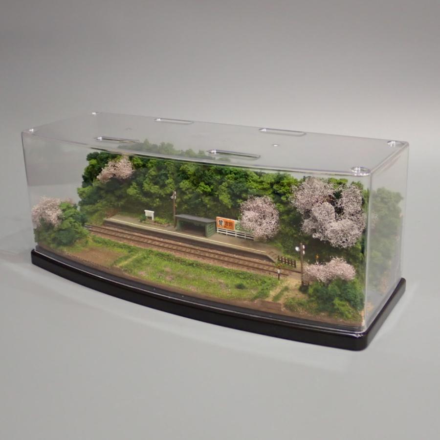 3台限定】Nゲージ ミニレイアウト 春の小駅 ：KDF 塗装済完成品 1/150