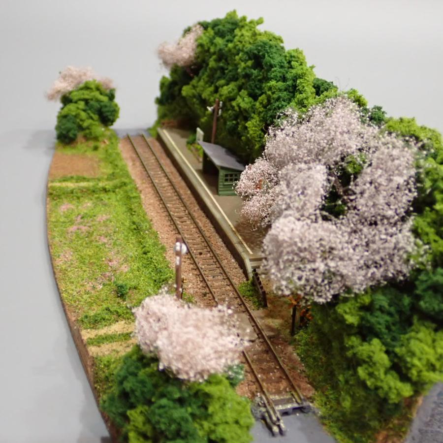 3台限定】Nゲージ ミニレイアウト 春の小駅 ：KDF 塗装済完成品 1/150