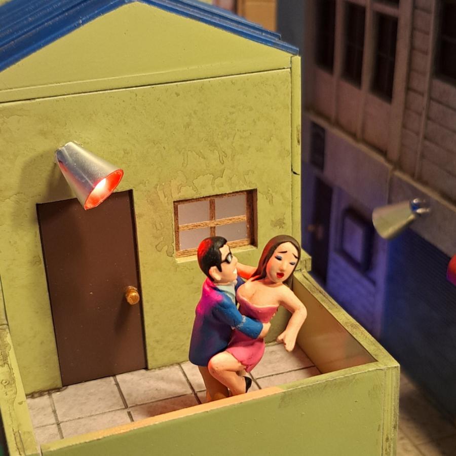 山本高樹の妄想ジオラマ 午前零時の迷宮街 ：山本高樹 塗装済完成品 1