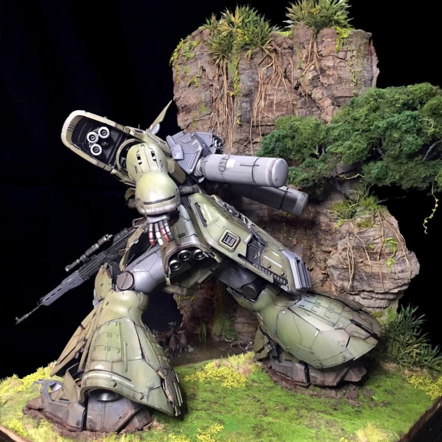 巨人の森（サザビー陸戦改修機） ：ヒロセヒロシ 塗装済完成品 1/100