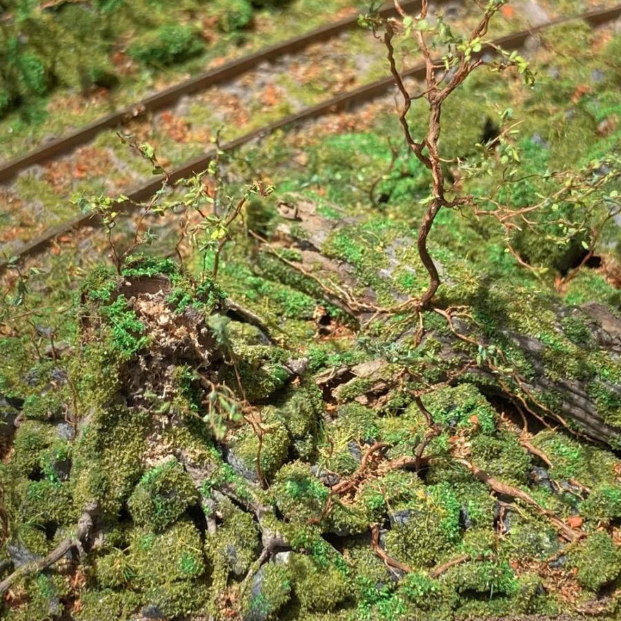 ジオラマ作家の一点物 ★「林道に放置されたミゼット」★ Art Stage K 森林鉄道 新緑と苔むした倒木 ：Art Stage K 塗装済完成品 1/87