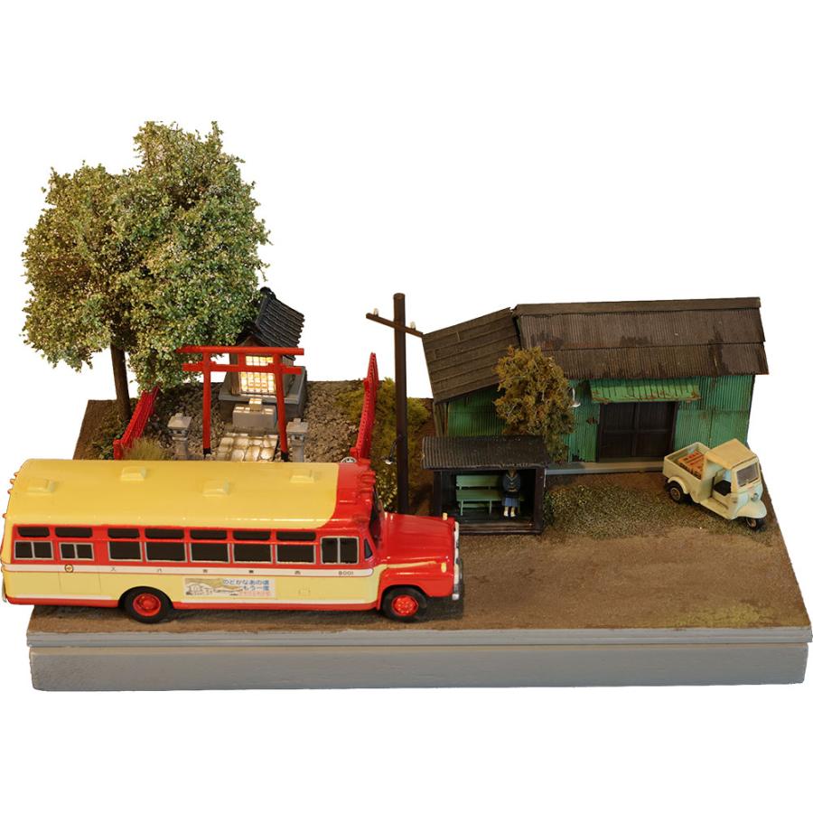 社とバス停のある情景 ：松尾佳忠 塗装済完成品 1/80スケール 情景7号