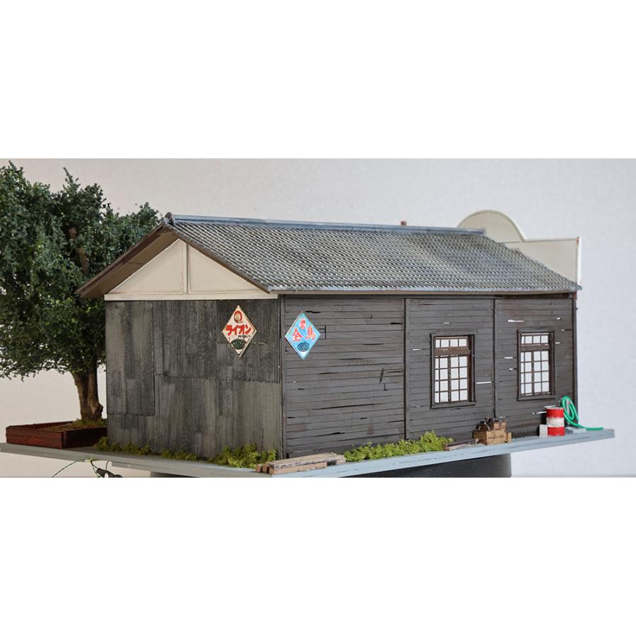 昭和の情景・バス車庫 ：松尾佳忠 塗装済完成品 1/80スケール