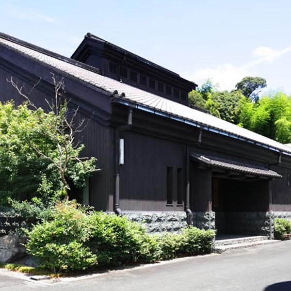 【限定入荷しました！】【大注目！美味しんぼで紹介された蔵！甘い香りと凝縮した旨み！】　紫尾の露　紫月　新酒　常圧蒸留　芋焼酎　25度　900ml |  | 01