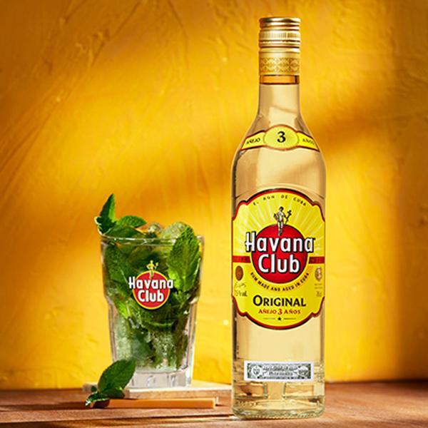 世界中で愛飲されるキューバの代表酒！】 ハバナクラブ 3年 ラム 37.5