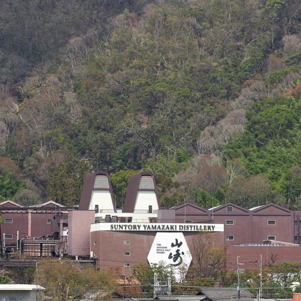 と*ん様 今だけ発送可山崎蒸溜所貯蔵 スモーキー原酒樽仕込梅酒