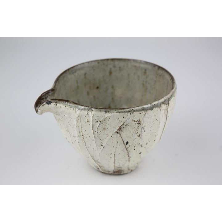 酒器 越前焼 実生窯 新藤聡子作 一合片口 鎬1 : 越前福井の地酒 やま甚