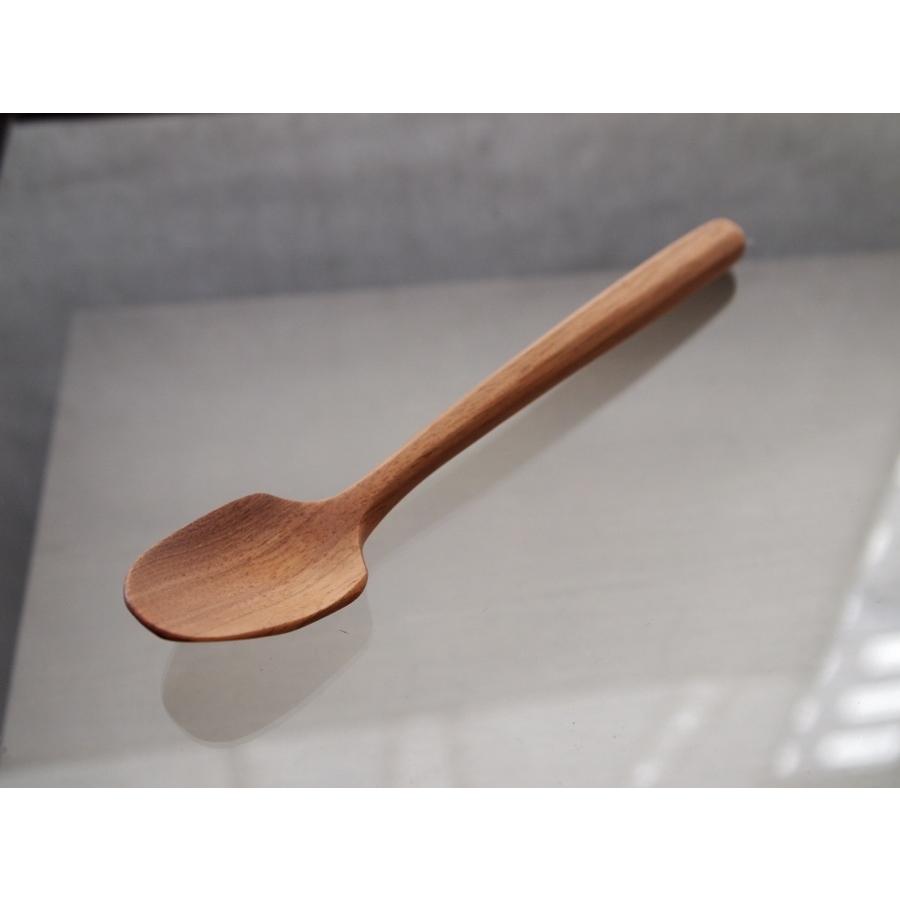 狐崎ゆうこさんのスコップみたいなコーヒースプーン : ロブ・ノール