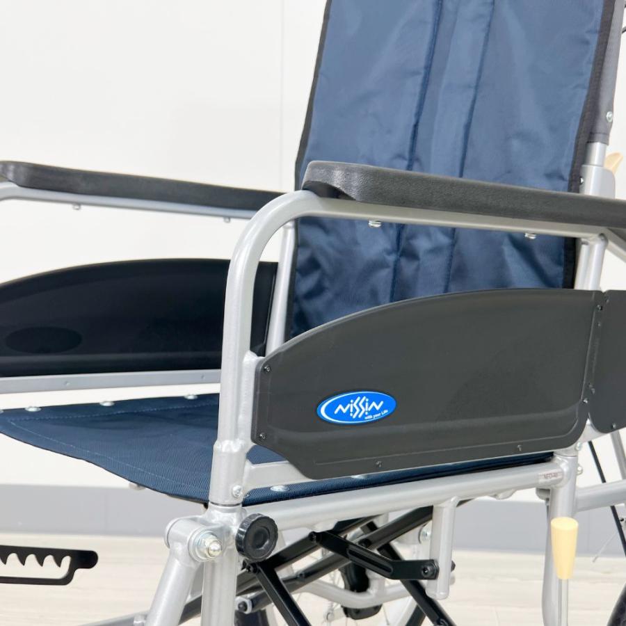 K▼日進医療器 車いす 車椅子 介助用 ノーパンク NEO-2 (38646) 日進医療器 車椅子 車いす 車イス NEO-2 介助用 ノーパンク仕様 40cm幅