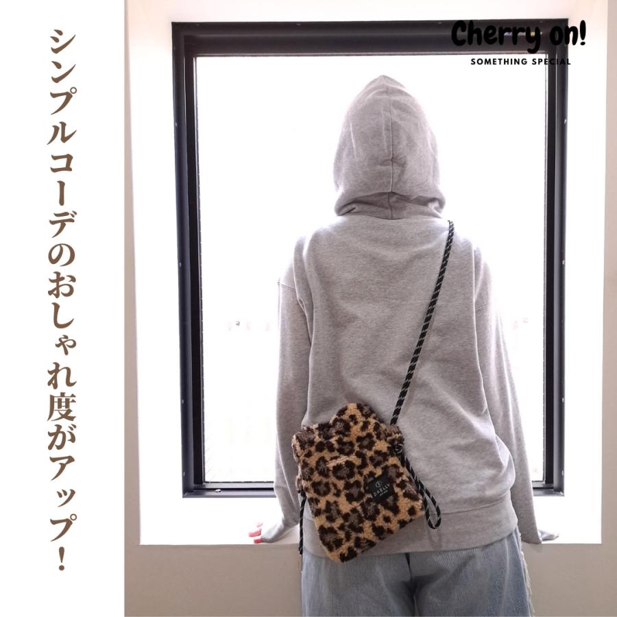 モコモコ ショルダーバッグ 軽量 おしゃれ レオパード ドット ヒョウ柄