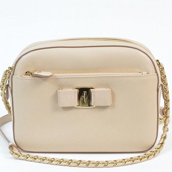 FERRAGAMO 【新品同様】フェラガモ ショルダーバッグ リディア  