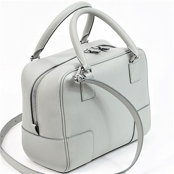 LOEWE（ロエベ） 【超美品】ロエベ アマソナ19 スクエア バッグ 2WAY