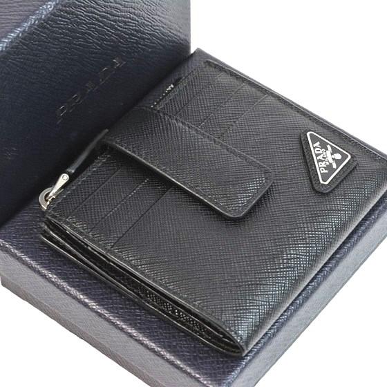 【エメ商品です】【未使用品】プラダ　黒　名刺入れ　カードケース 未使用品プラダ名刺入れ エメ商品です】【未使用品】プラダ 黒 名刺入れ