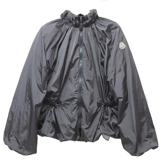 MONCLER 【美品】モンクレール SACURA ダウンジャケット MONCLER 【美品】モンクレール SACURA ダウンジャケット