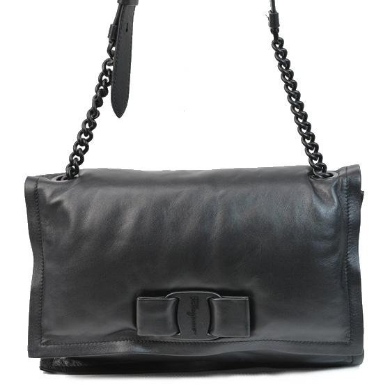 FERRAGAMO（フェラガモ） 【新品同様】フェラガモ バッグ チェーン