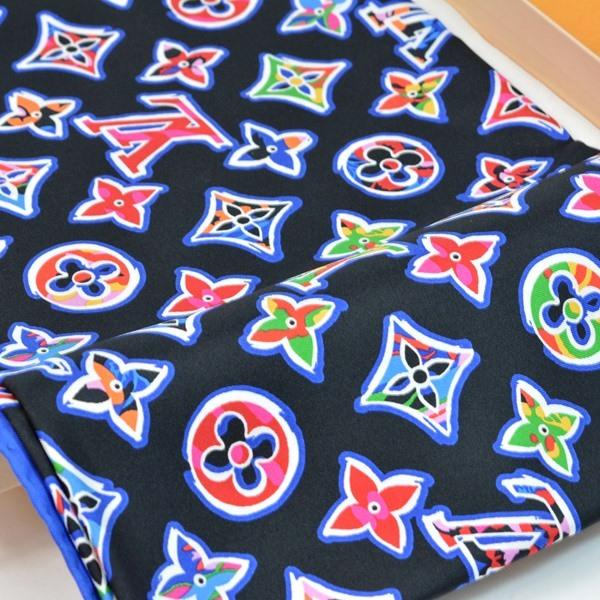 【新品・未使用】LOUIS VUITTON モノグラム スカーフ LOUIS VUITTON（ルイ・ヴィトン） 【未使用品】ルイヴィトン スカーフ