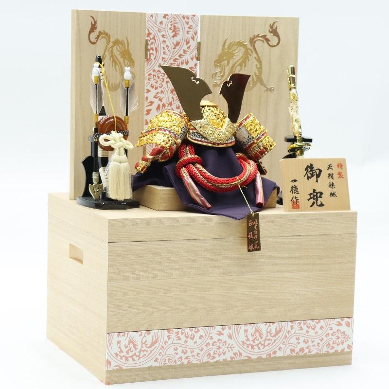 五月人形 兜飾り収納飾 一徳作 8号 白木朱龍金彩 2024-yb104 幅37cm